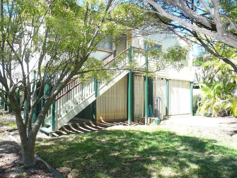 27 Mawarra Street, Macleay Island QLD 4184