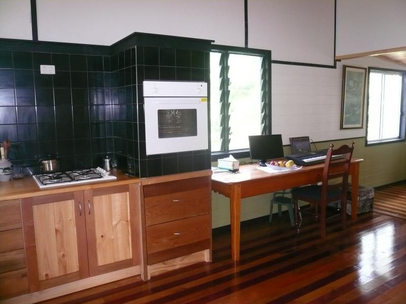 4 Eagle Street, Macleay Island QLD 4184