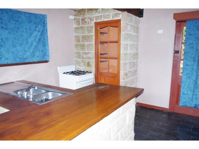 34 Kooberry Street, Macleay Island QLD 4184