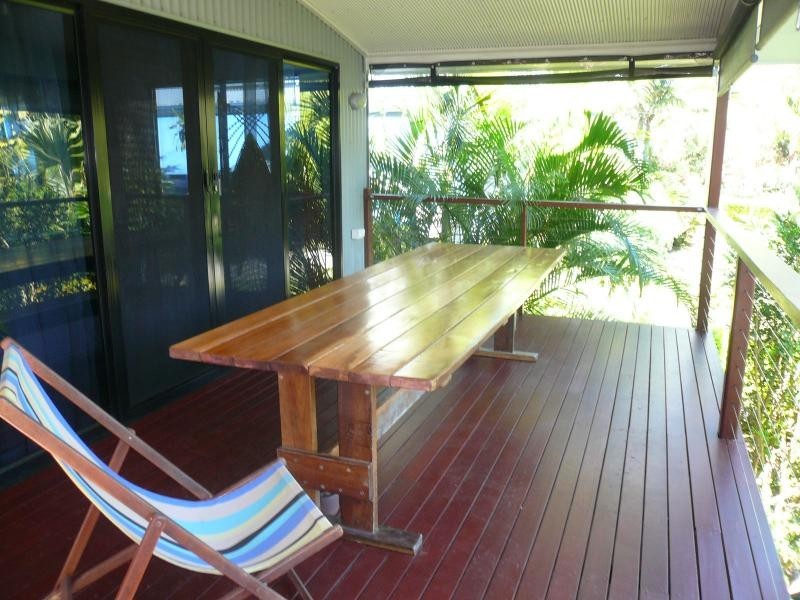 20 Coast Road, Macleay Island QLD 4184