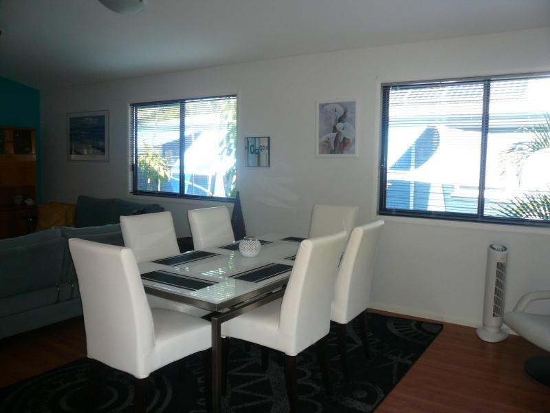 20 Coast Road, Macleay Island QLD 4184