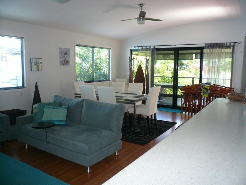 20 Coast Road, Macleay Island QLD 4184