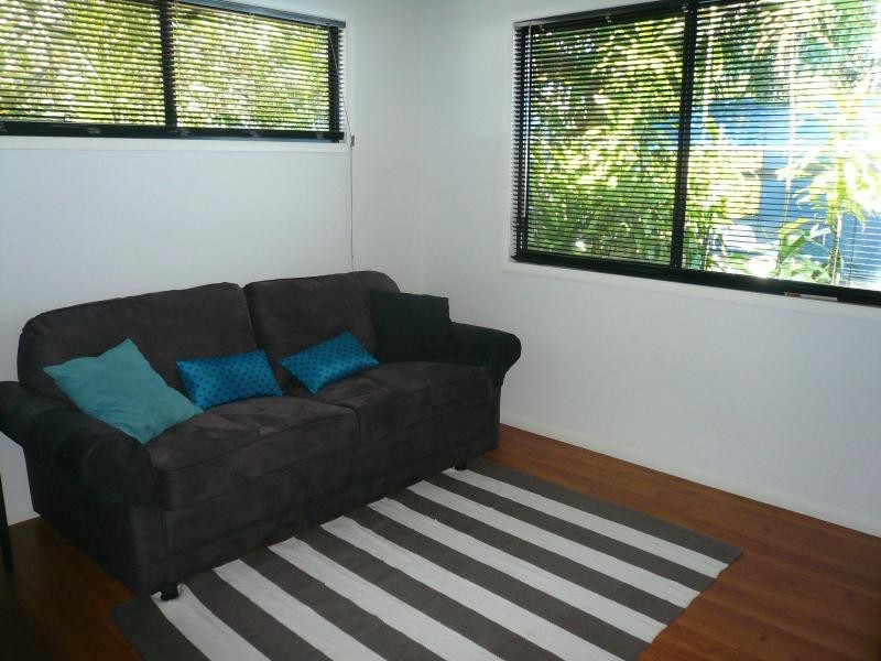 20 Coast Road, Macleay Island QLD 4184