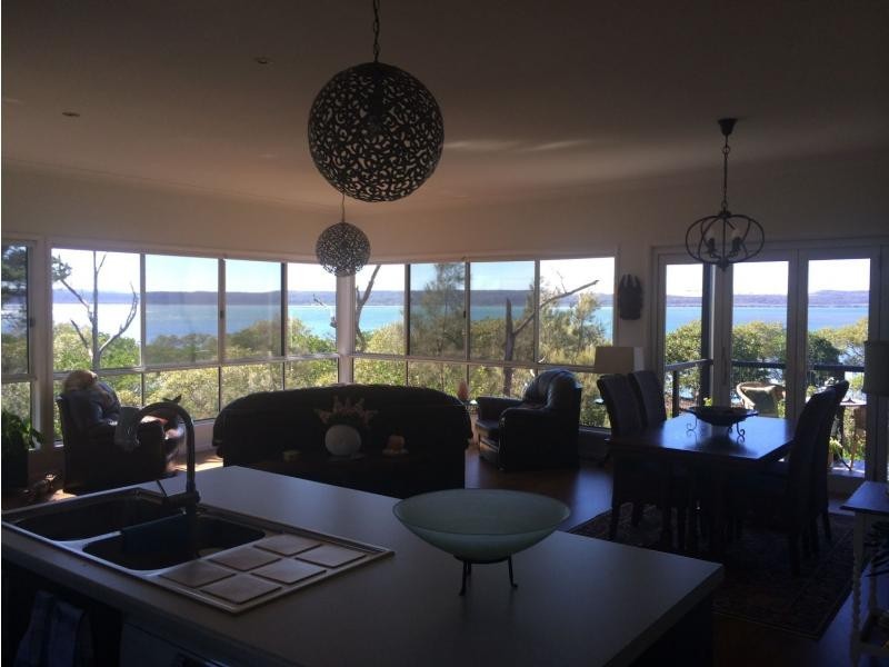 13 Blue Vista Street, Macleay Island QLD 4184