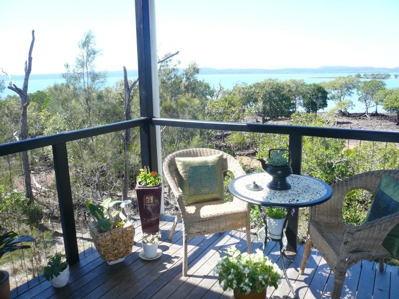 13 Blue Vista Street, Macleay Island QLD 4184