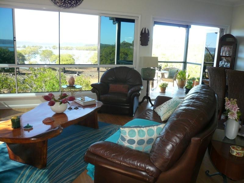 13 Blue Vista Street, Macleay Island QLD 4184