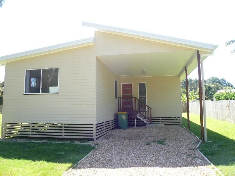 15 Mango Crescent, Macleay Island QLD 4184