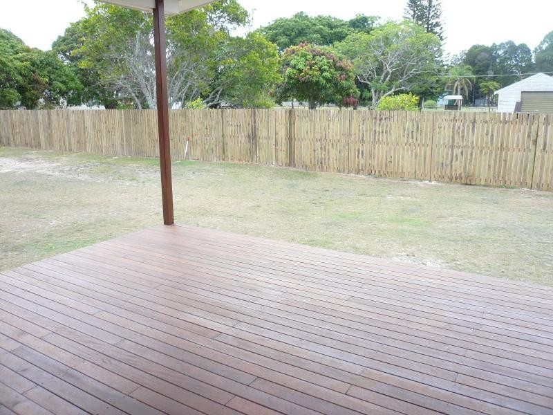 15 Mango Crescent, Macleay Island QLD 4184