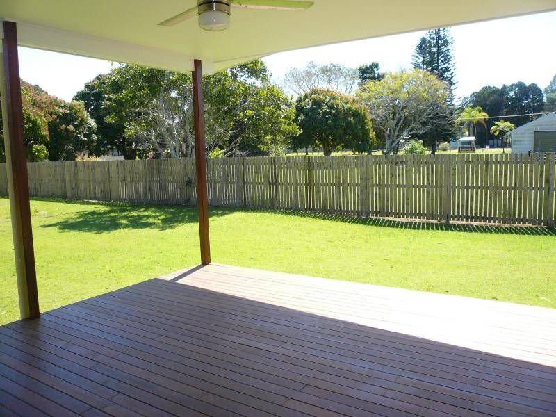15 Mango Crescent, Macleay Island QLD 4184