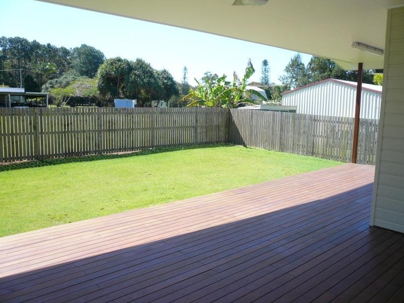 15 Mango Crescent, Macleay Island QLD 4184