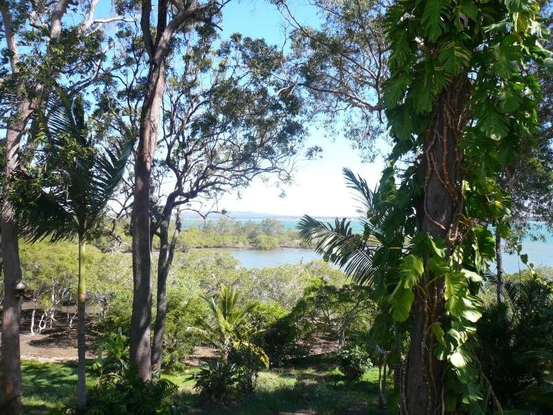 87 Coondooroopa Drive, Macleay Island QLD 4184