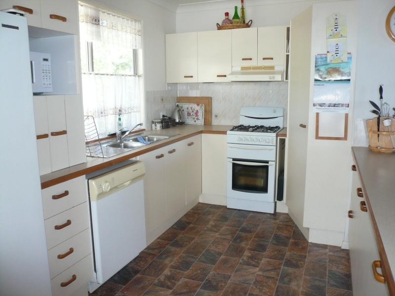 87 Coondooroopa Drive, Macleay Island QLD 4184