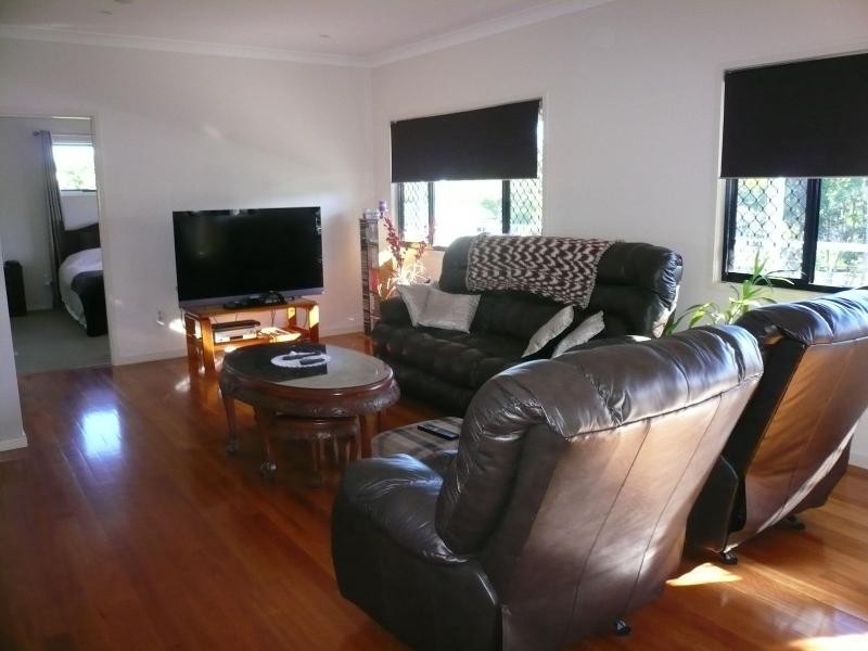 2 Duncan Street, Macleay Island QLD 4184