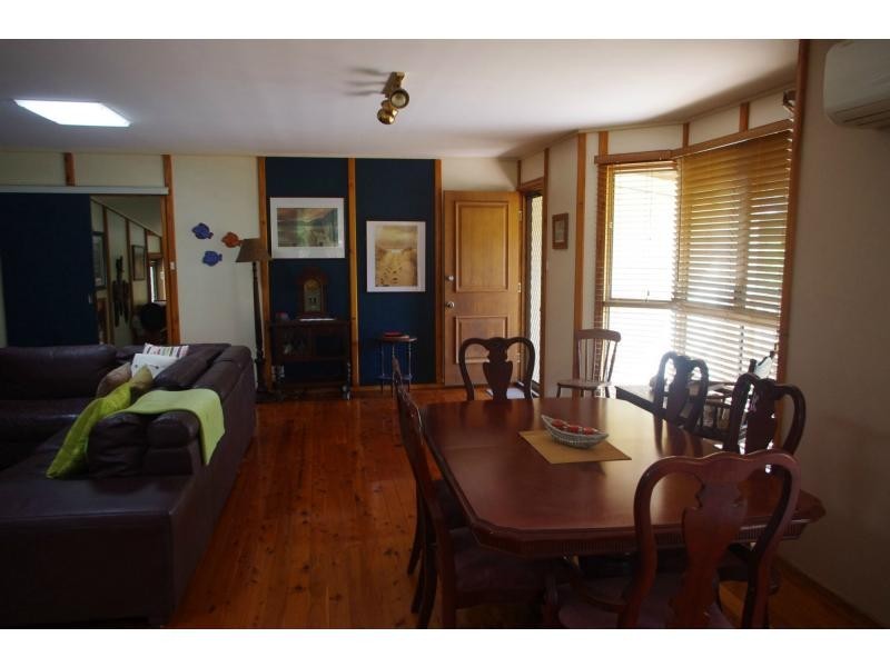32 Attunga Street, Macleay Island QLD 4184