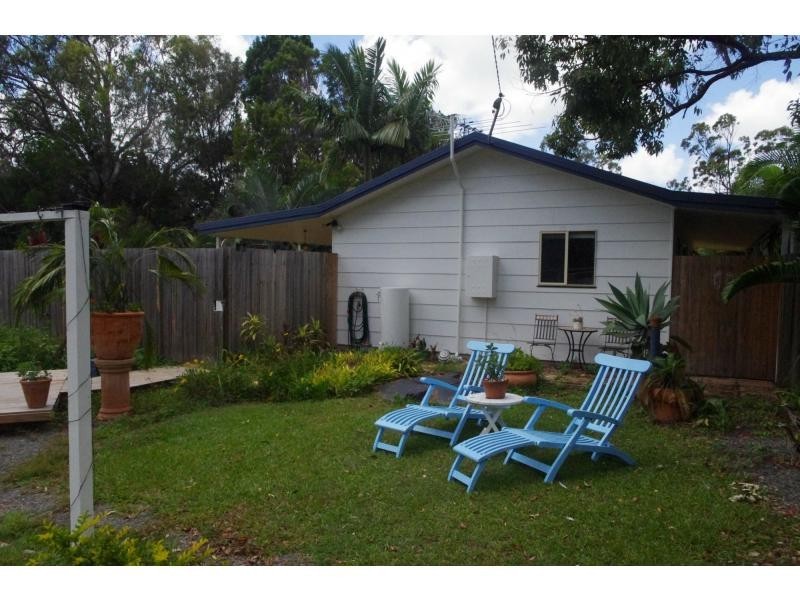 2 Heath Street, Macleay Island QLD 4184
