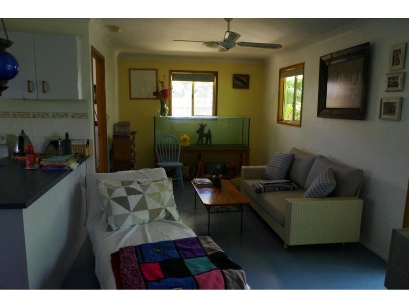 2 Heath Street, Macleay Island QLD 4184