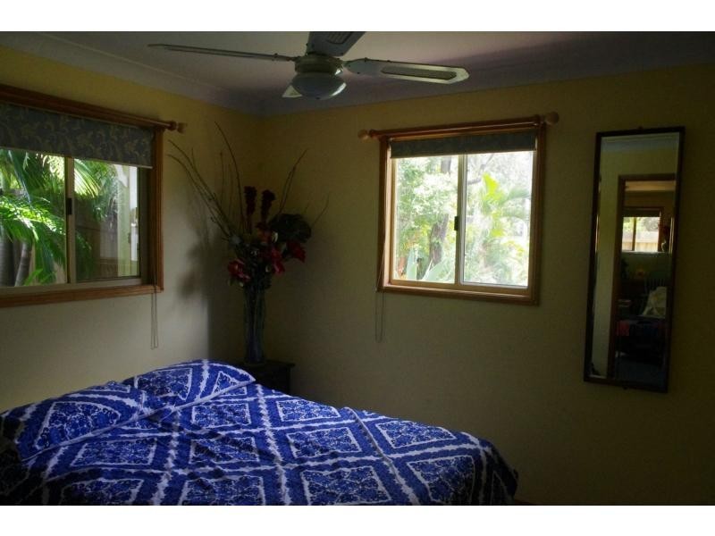2 Heath Street, Macleay Island QLD 4184