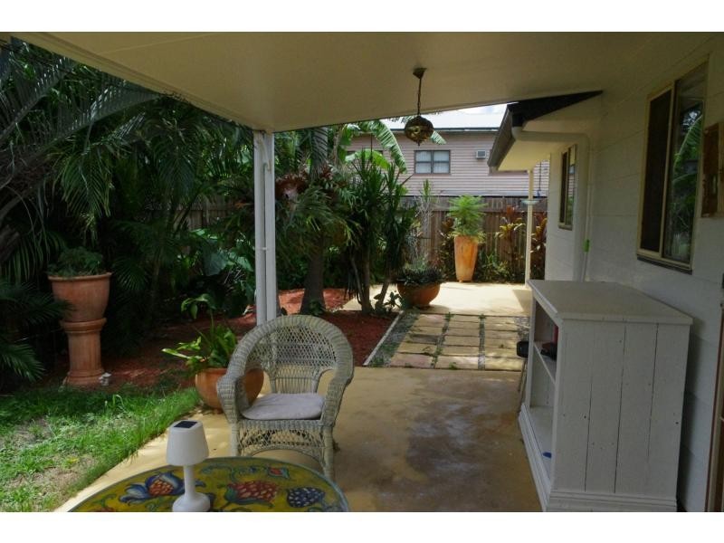 2 Heath Street, Macleay Island QLD 4184