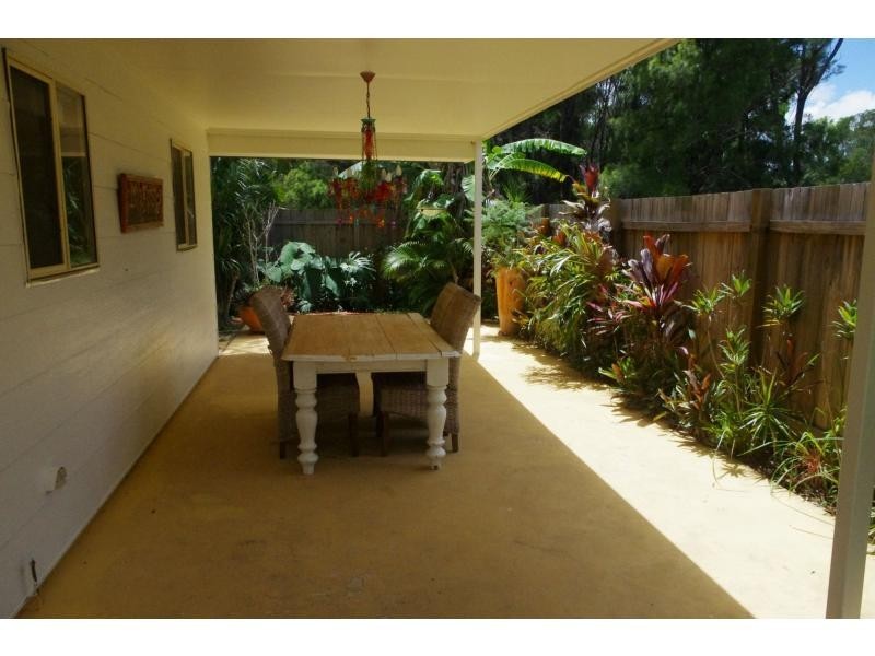 2 Heath Street, Macleay Island QLD 4184
