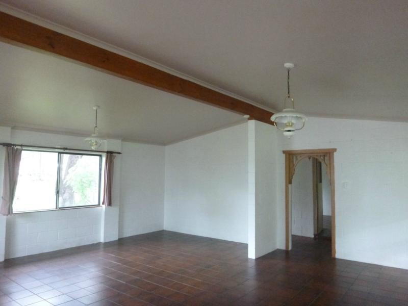 28 High Central Road, Macleay Island QLD 4184