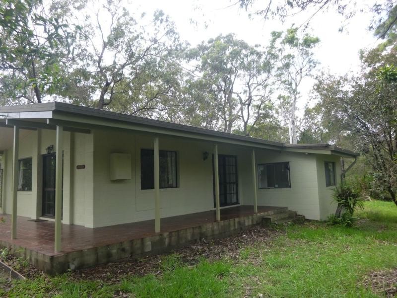28 High Central Road, Macleay Island QLD 4184