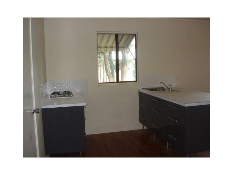 6 Niel, Lamb Island QLD 4184