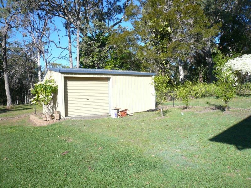 14 Whiting Street, Macleay Island QLD 4184