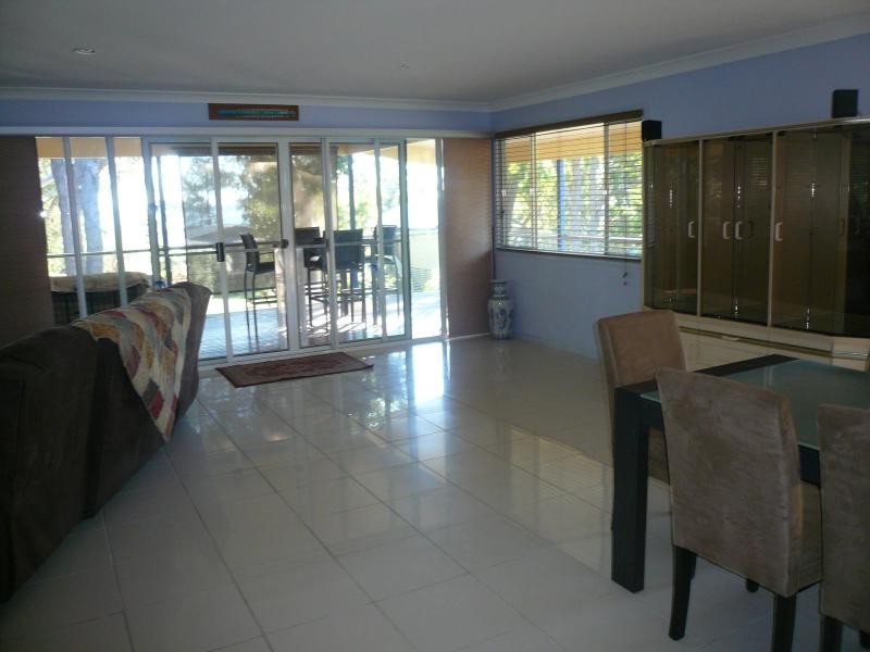 14 Whiting Street, Macleay Island QLD 4184