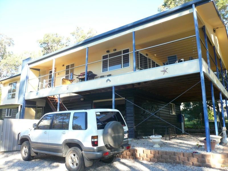 14 Whiting Street, Macleay Island QLD 4184