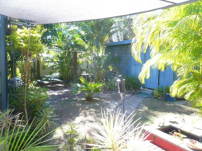 18 Coast Road, Macleay Island QLD 4184
