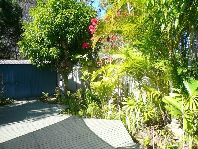 18 Coast Road, Macleay Island QLD 4184