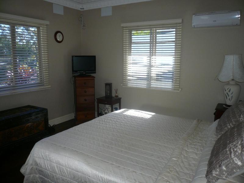 18 Coast Road, Macleay Island QLD 4184