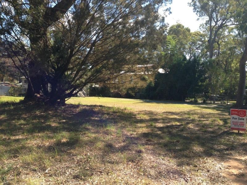 27 President Terrace, Macleay Island QLD 4184