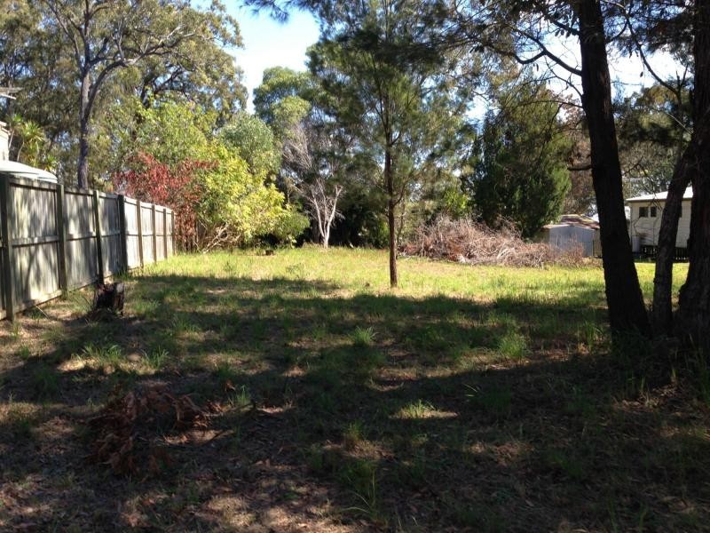 27 President Terrace, Macleay Island QLD 4184