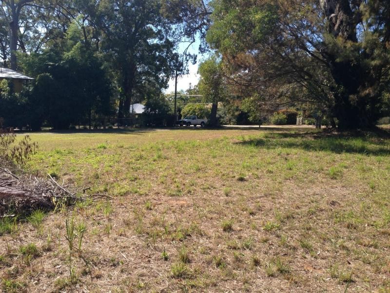27 President Terrace, Macleay Island QLD 4184