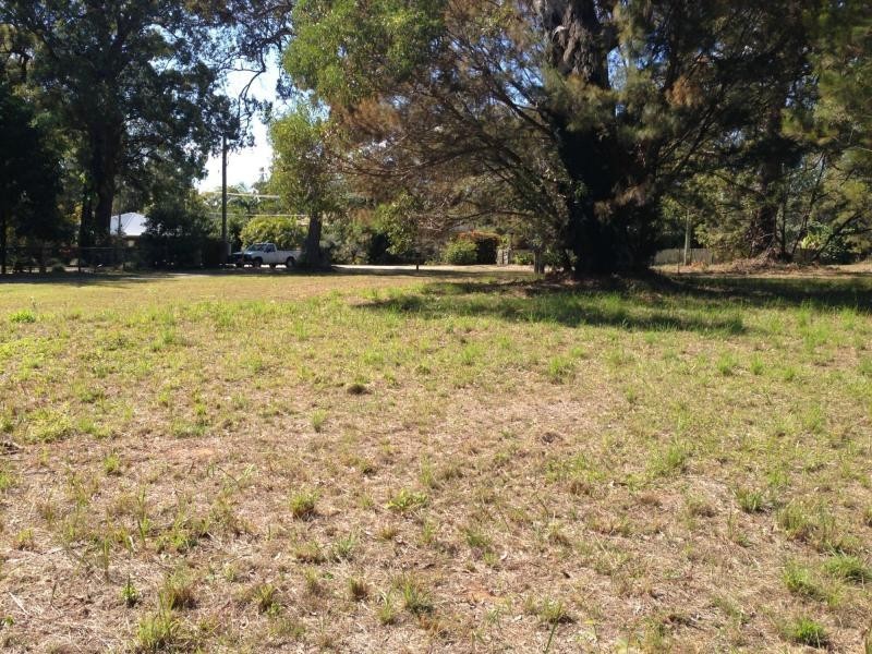 27 President Terrace, Macleay Island QLD 4184