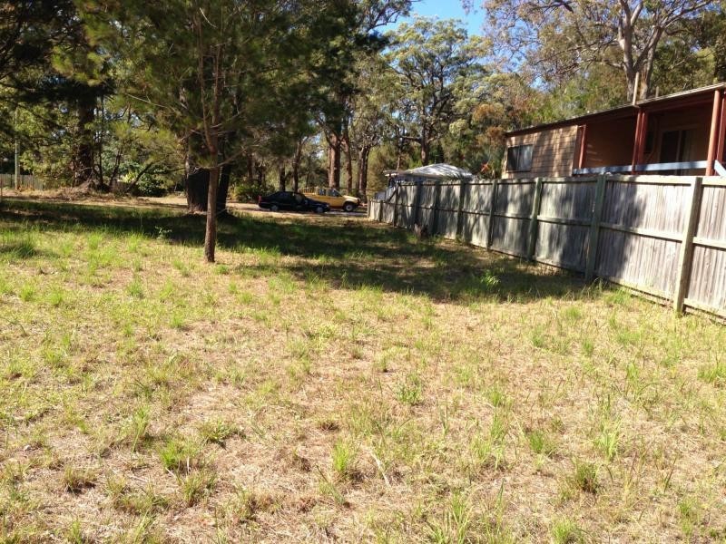 27 President Terrace, Macleay Island QLD 4184