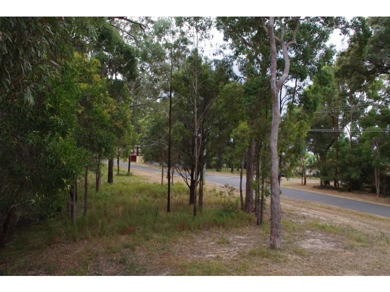 34 Calm Waters Crescent, Macleay Island QLD 4184