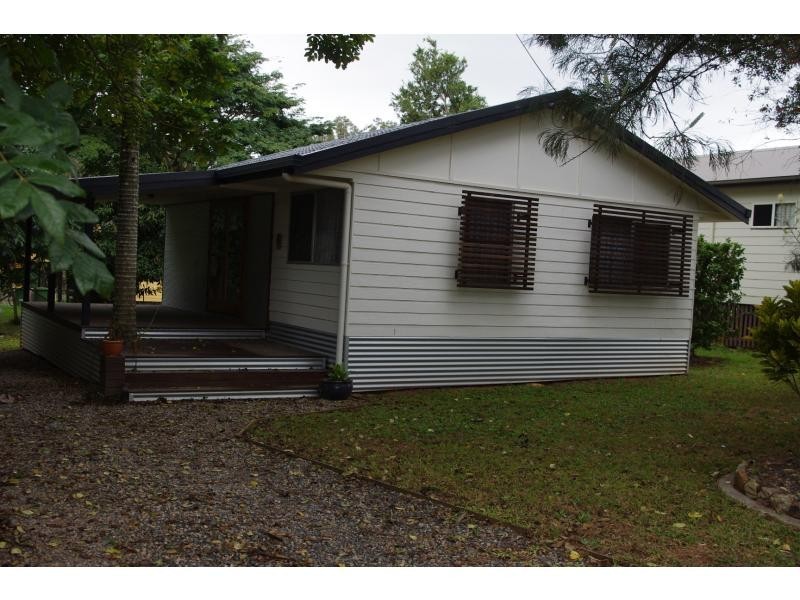 14 Lemontree Drive, Macleay Island QLD 4184
