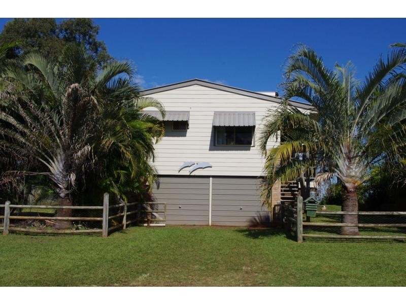 106 Western Road, Macleay Island QLD 4184