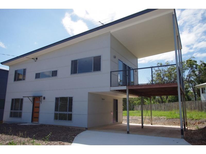 13 Coorong Street, Macleay Island QLD 4184