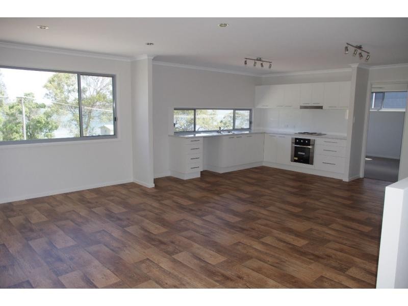 13 Coorong Street, Macleay Island QLD 4184