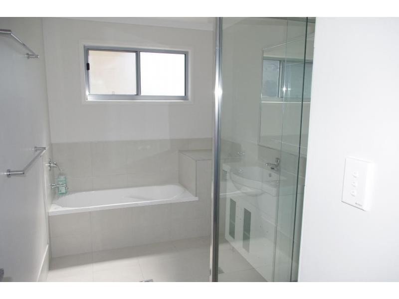 13 Coorong Street, Macleay Island QLD 4184