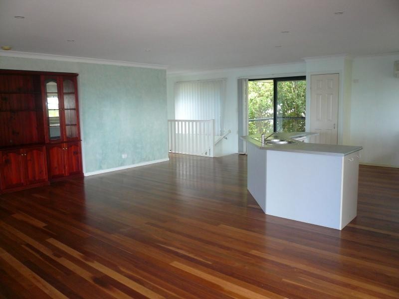 15 Coorong Street, Macleay Island QLD 4184