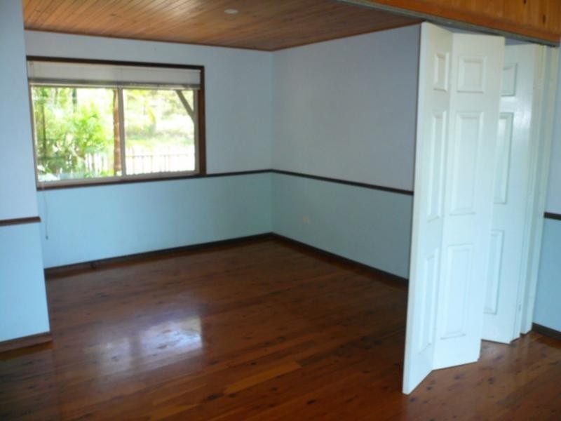 106 High Central Road, Macleay Island QLD 4184