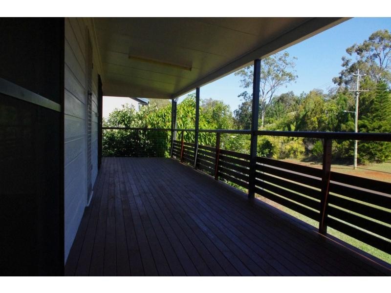 39 Western Road, Macleay Island QLD 4184