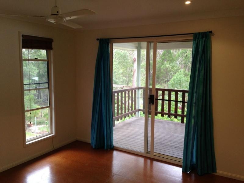 11 Eumina Street, Macleay Island QLD 4184