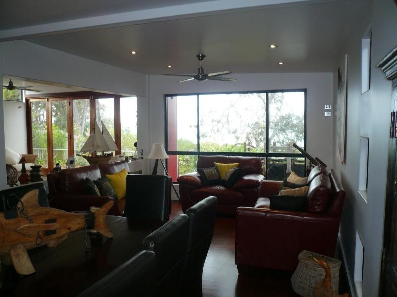 102 Western Road, Macleay Island QLD 4184