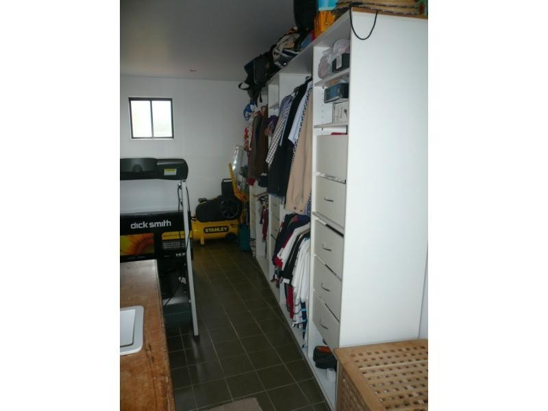 102 Western Road, Macleay Island QLD 4184