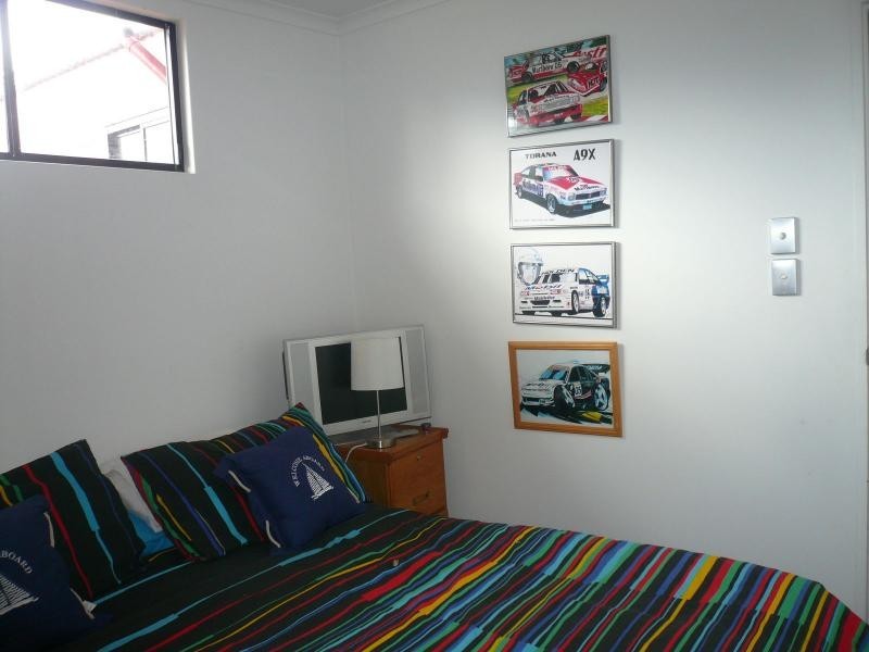 102 Western Road, Macleay Island QLD 4184